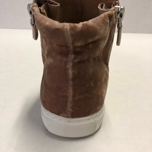 Gentle Souls by Kenneth Cole Women's Carter High-Top Sneakers - Picture 4 of 7